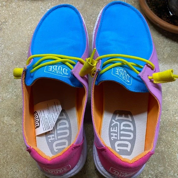 Hey Dudes - Picture 4 of 6